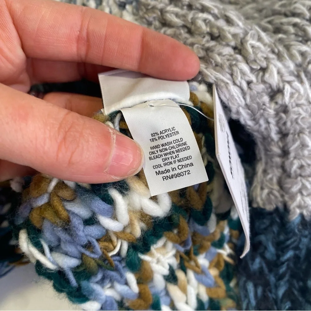 Sonoma NWT Knit SuperCozy Infinity Scarf Blue White Tan Grey One Size